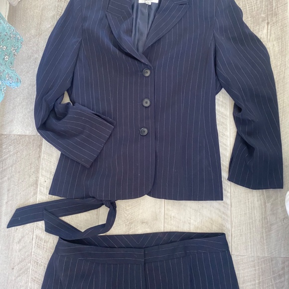 Le suit - Picture 6 of 8